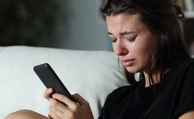 Imazhe të zhveshura të më shumë se 100,000 grave janë krijuar nga fotot e mediave sociale dhe janë shpërndarë në internet