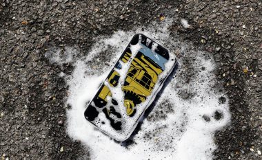 Telefoni i parë që lahet me sapun dhe zbardhues