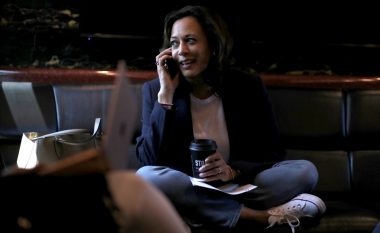 Si Kamala Harris dhe atletet e saj rishkruan librin e rregullave për stilin politik