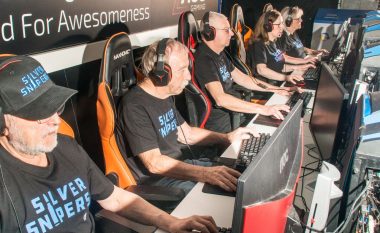 I moshuari 78-vjeçar mposht shumë të rinj, shpallet kampion me ekipin e tij në CS-GO