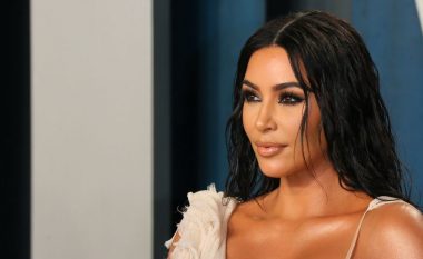 Kjo është fondatina që përdor Kim Kardashian