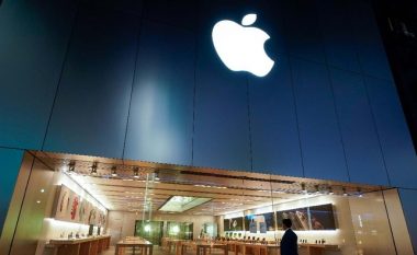 Italianët po padisin Apple për vjetërsimin e paramenduar të iPhone