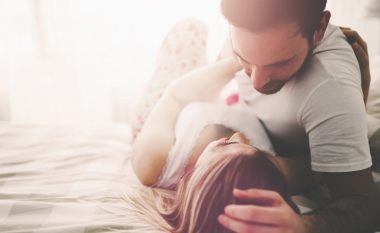 Provoni ta kënaqni të dashurën tuaj me këto teknika të cilat mbahen në mend