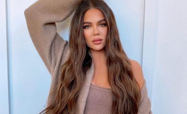 Flokët e Khloe Kardashian janë modeli inspirues që ju duhet për verën e këtij viti