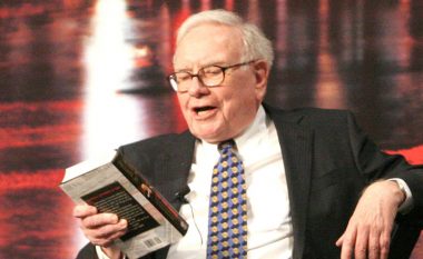 Librat që e ndihmuan Warren Buffett të bëhej miliarder