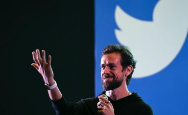 Postimi i parë në Twitter shitet për 2.9 milionë dollarë