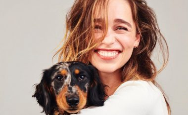 Emilia Clarke flet për momentet kur i është thënë se ka nevojë të bëjë ndërhyrje në fytyrë