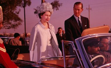 Historia e veçantë dhe jetëgjatë e mbretëreshës Elizabeth dhe princit Charles
