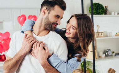 Po pyesni pse karriera juaj po ngec? Ndoshta është faji i partnerit!