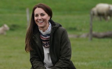 Kthesa franceze në veshjen e Kate Middleton është jashtëzakonisht elegante