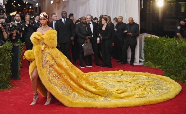 Met Gala do të kthehet këtë vit, por jo të hënën e parë të majit