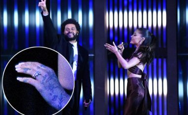 Ariana Grande shfaq unazën e martesës në “iHeartRadio Music Awards 2021”