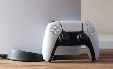 Kontrolluesi DualSense i Sonyt mund të përdoret edhe për lojërat në Apple