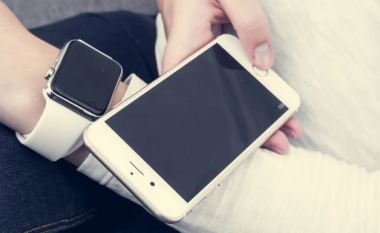 iPhone 6S gjashtë vjeçar i Apple merr iOS 15