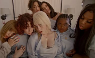 Billie Eilish shfaqet me veshjet e markës së Kim Kardashian në klipin “Lost Cause”