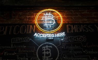 Bitcoin përfitoi nga shpallja e punës në Amazon