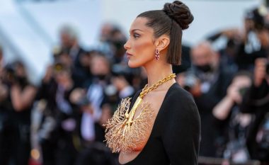 Bella Hadid mahnit me veshjen në Festivalin e Filmit në Kanë