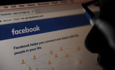 Disa prej tyre ‘spiunuan gratë që pëlqenin’, Facebook largoi nga puna 52 punonjës që po ‘ndiqnin aktivitetet’ e përdoruesve