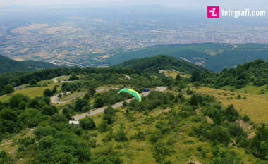 Aktiviteti i paraglajding – emocione të papërshkrueshme mbi bukuritë natyrore të Pejës
