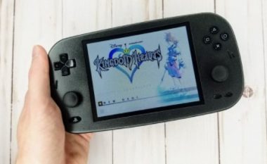Konzola të cilës nuk mund t’i bëni ballë – PlayStation 2 handheld