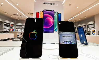 iPhone 13 me funksionin e telefonit satelitor – mund të bëni thirrje dhe të dërgoni mesazhe edhe kur nuk keni rrjet