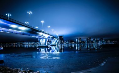 Vizioni i shpikësit Nikola Tesla – a do të bëhet i mundur transmetimi i energjisë elektrike pa tel?