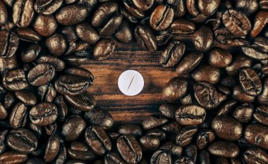 Gjashtë lloje ilaçesh nuk duhet të merren kurrë me kafe: Nëse e bëni këtë, është sikur të mos merrni terapi fare