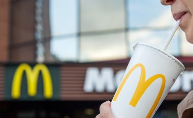 Përse Coca Cola në McDonald’s është e ndryshme nga ajo e dyqanit apo e kafenesë?