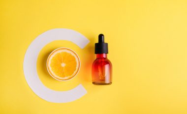 Vitamina C duhet të merret çdo ditë, por asnjëherë para kafjalli! Qe kur është koha ideale për këtë suplement