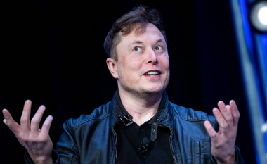 Elon Musk thotë se dëshiron të vendosë çipa te njerëzit që nga viti i ardhshëm – por për çfarë do të shërbejnë?