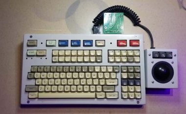 Bleu tastierën e pazakontë në internet, por nuk e dinte se ajo ishte përdorur për të lëshuar raketa bërthamore