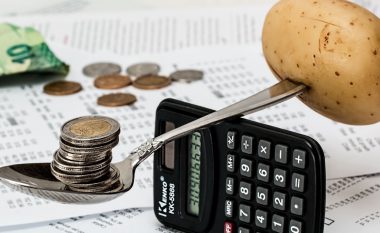 Cilat shprehi ju pengojnë të pasuroheni?