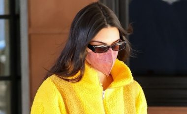 Ajo dikton trendët e modës: Kendall Jenner me një veshje të thjeshtë, komode dhe moderne