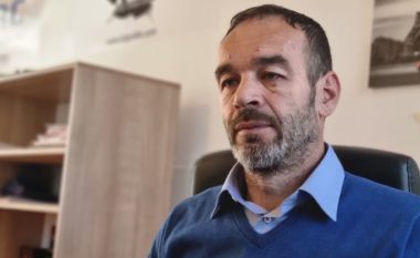 Bota që pret të shfaqet: Një lexim “letrar” i historisë