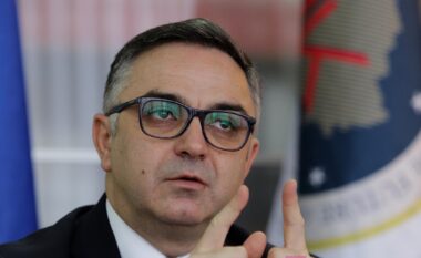 Tahiri: Kurti po i mban peng opozitën dhe Limajn