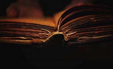 Librat e “vetëvrasjes dhe vdekjes”!