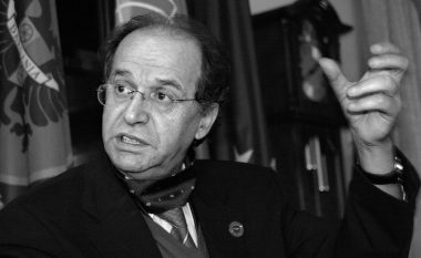 Rugova më 2001: E mira është që të gjithë shqiptarët të jetojnë në një shtet, prandaj Kosova e pavarur është optimalja jonë