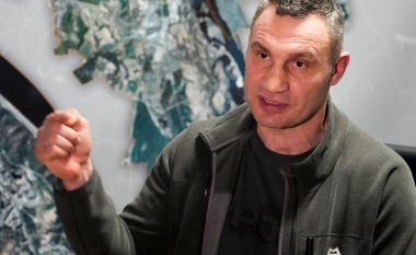 Mënyra si jeton Vitali Klitschko: Sheh gruan dhe fëmijët disa herë në vit, pavarësisht se fiton miliona, ka veshur uniformën ushtarake