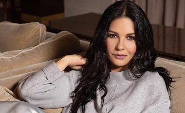 Nuk ka trajner as nutricionist personal: Pesë truke për dukje të përsosur për të cilat betohet Catherine Zeta-Jones!