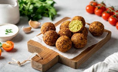 Falafel – qofte orientale me qiqra