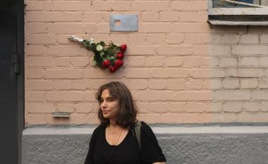 BISEDA ME NJË BOMBË