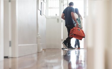 Cilat pajisje duhet të shkëputni para se të shkoni me pushime: Kushtojini vëmendje