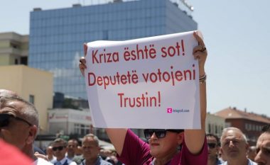 Tërheqja e mjeteve nga Trusti shqyrtohet sërish të enjten në Kuvend, LVV vazhdon ta kundërshtoj