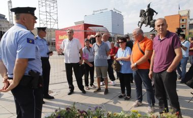 Protestojnë punëtorët e “Kosova Thëngjillit”, kërkojnë vazhdimin e punës në KEK