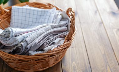 Një truk për leckat e kuzhinës: Nuk është e thënë t’i zieni, vetëm provoni këshillat e gjysheve tona