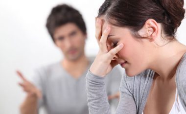Shenjat më pak të përputhshme të horoskopit që shpesh përballen me probleme në lidhje