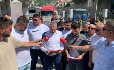 ​Protestë me maune kundër rritjes së çmimit të çimentos
