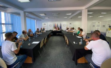 Bizneset “goditen” tre herë me rritjen e çmimit të çimentos
