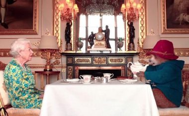 Disa momente kur Mbretëresha Elizabeth II na bëri të qeshnim