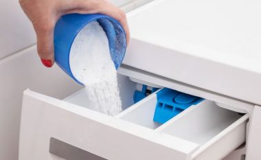 Për çfarë shërbejnë ndarjet e sirtarit të rrobalarëses